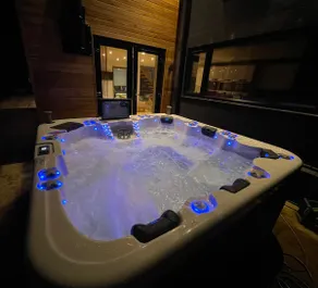 Beautiful Seaside Home, near Camber Sands, hot tub - Image 3