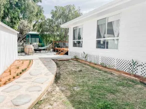 Sonnys At Robe 350m to Long Beach Coastal Getaway Pet Friendly Two bedroom Home - Image 3