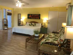 Kailua Pineapple Studio. Walk to Beach! PERMITTED - Image 3