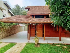 Entire chalet: 3 bedrooms (1 ensuite with hot tub) 2 parking spaces - Image 2