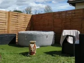 ”Gemme au coeur” accommodation with hot tub and pool - Image 2