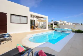 Villa Luna avec vue sur les montagnes, piscine, terrasse et Wi-Fi - Image 3