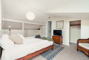 Boho Paradise w/ PVT Roof Deck | 2br | In Yale - Image 5