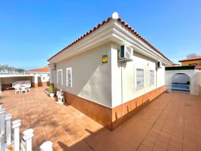 Villa TRIANA con piscina - Image 2