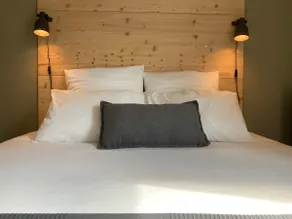 Cozy bedroom in the heart of Rennes - Image 2