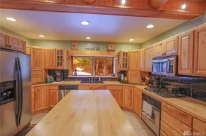 Entire Cabin - Great Location near Cle Elum Lake - Image 2