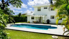 SPECTACULAR VILLA with Electronic Gates, Private Pool and Tropical Gardens - Image 3