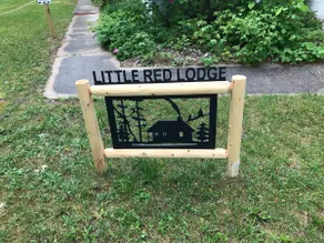 The Little Red Lodge - Image 4