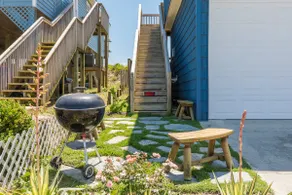 LunaSea - 2 Bed Oceanfront, Walk to Shop & Dine - Image 4