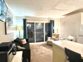 Lovely, beach view condo - Image 2