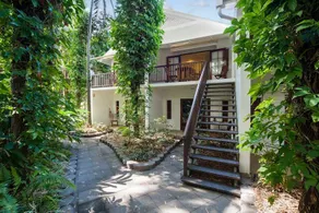 Studio Apt 7 Rainforest Retreat at the Beach. - Image 4