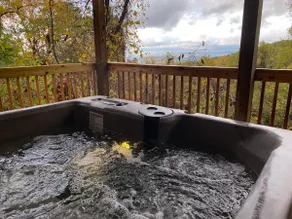 Views, hot tub, private, wifi, pet friendly - Image 2