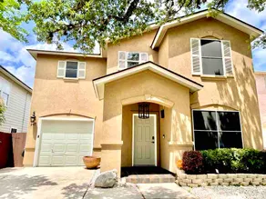 2 minutes from SixFlags/La Cantera/UTSA/TOP GOLF - Image 2