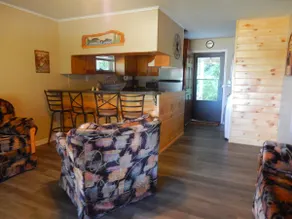 Gone Fishin Cottage-Hot tub, Lake - Image 3