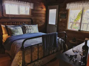 Cozy Cabin overlooking Shasta Lake #7 - Image 3