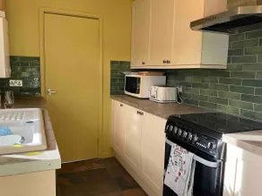 Terraced Garden House Three Bedrooms - Image 2