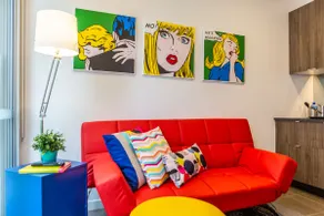 Pop art studio close to the city - Image 2