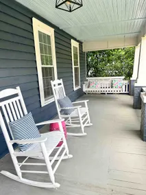 Spacious Downtown Living - Image 4