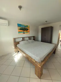 Affordable cozy and modern apartment with Patio - Image 4