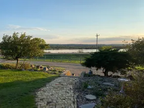 Missouri River Farm Island View Home w/ patio - Image 3