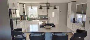 Welcome to Jacqueline's boutique home. - Image 4