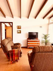 The Anchorage- A waterfront 70’s retreat - Image 5