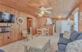 Sea Captain's Cottage 3 (Oceanfront Cottage Court) - Image 3