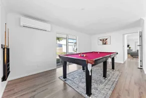 Bribie Beachside Luxury Holiday House - Pool Table - Image 4