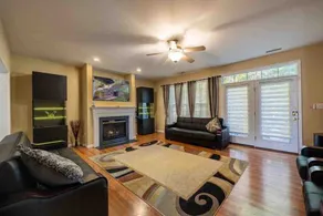 Beautiful home in Charlottesville. - Image 2