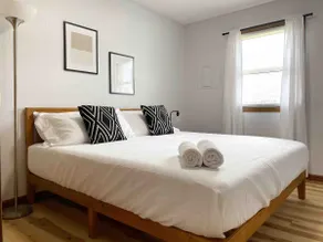 Henderson Haven | KING 2BD/1BA Newly Renovated Apt - Image 5