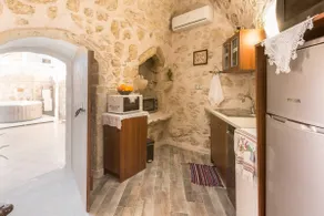 Tholos Home - Image 5