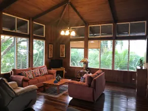 Ocean breeze wooden Polynesian style bungalow - Image 5