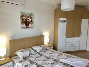 Modern beachfront apartment - Image 4