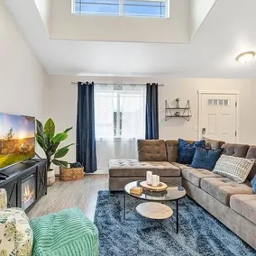 Idahome Away From Home - Image 3