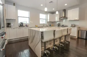 Ultra Modern Pool Home w/ Rooftop private HOT TUB - Image 4