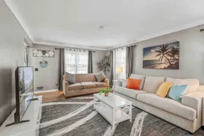 Adorable Home - 4BR- near 3M- St Paul - MOA - Image 2