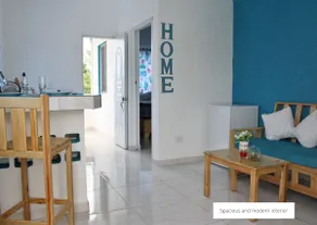 Modern Apartment with Hot Water, AC & Free Parking - Image 2