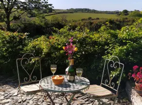 Woolgarden: characterful, romantic and cosy - Image 2