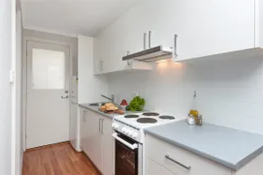 125 Milton - Image 4
