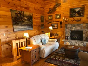 Misty Hollow Hideaway near the Buffalo River, AR - Image 4