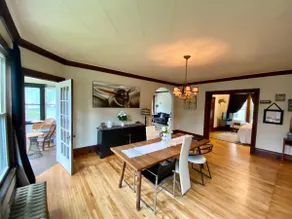 Charming Spacious 2BDR by Downtown/Menominee/Lake - Image 2
