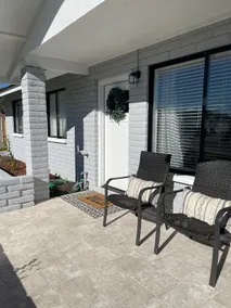 Beautiful 4 bedroom, 2 bathroom house. Outdoor pool. - Image 2