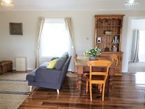 Historic Farm Cottage Stay in North West Tasmania - Image 3