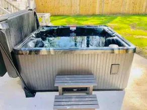 Sea La Vie with Hot Tub and fenced in yard. - Image 5