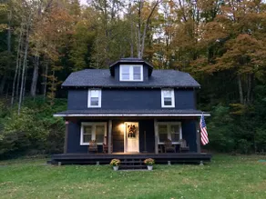 The Jewett Four Square, a clean and simple retreat - Image 3