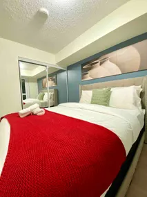 2BR+2Bath Urban Condo Toronto - Image 2