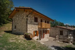 House Laure -where the Griffons fly - Image 2