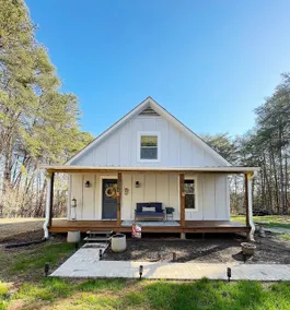 Quiet 3-bedroom Cottage at Lake Hartwell - Image 3