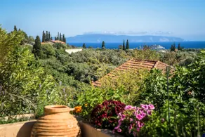 Villa Evanthia – Traditional Kefalonian Cottage - Image 2