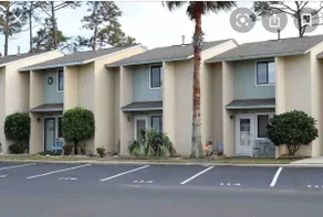 Entire Townhouse,7 minutes walk to the beach.... - Image 5